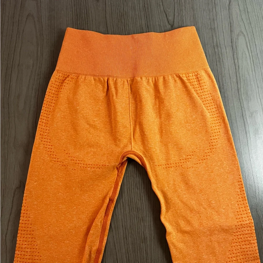 Like new Vital Seamless 2.0 Leggings🧡 - Picture 6 of 8